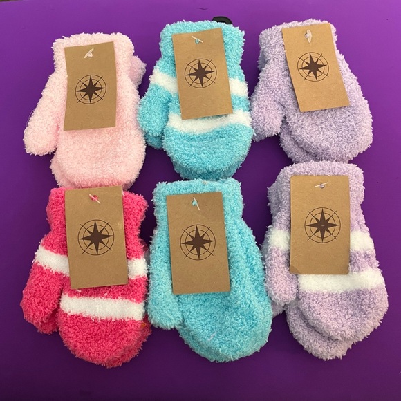 Adorable youth mittens. Red, gray, orange, lavender, white in these 6 pair. NWT. - Picture 3 of 8